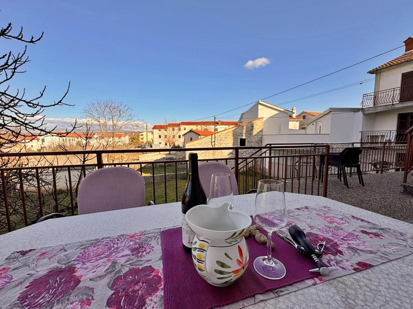 Apartments Katarina Малинска Екстериор снимка